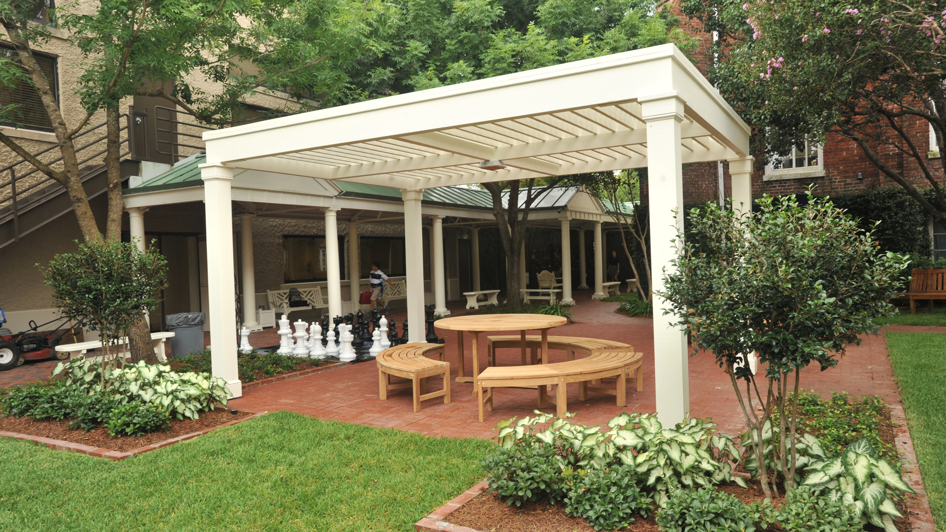 Commons area garden with pergola