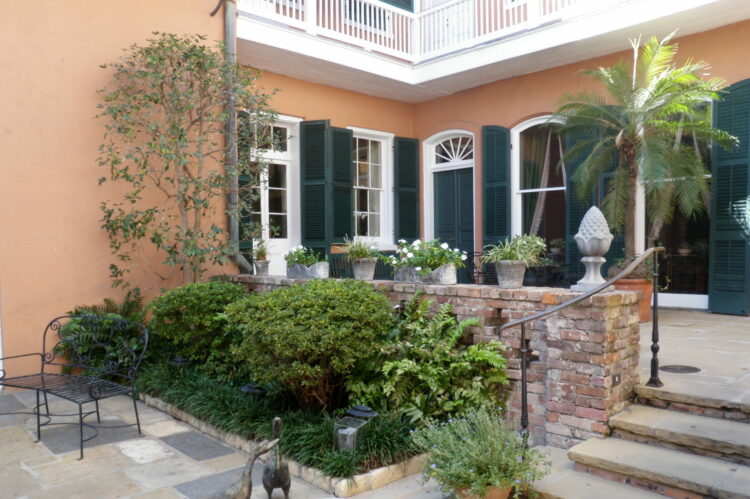 New Orleans courtyard