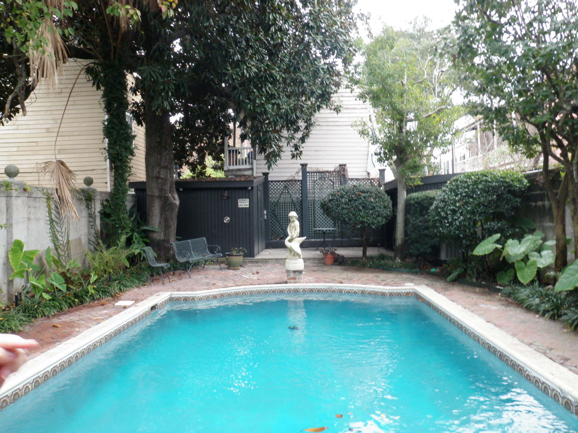 French Quarter pool before renovation