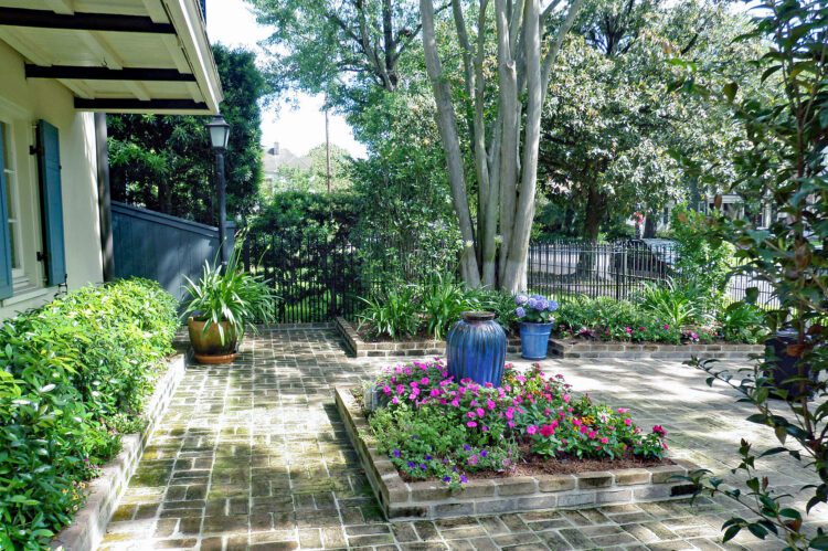 traditional new orleans courtyard
