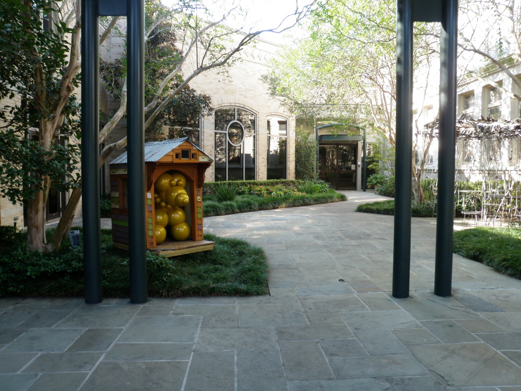 commercial landscape courtyard